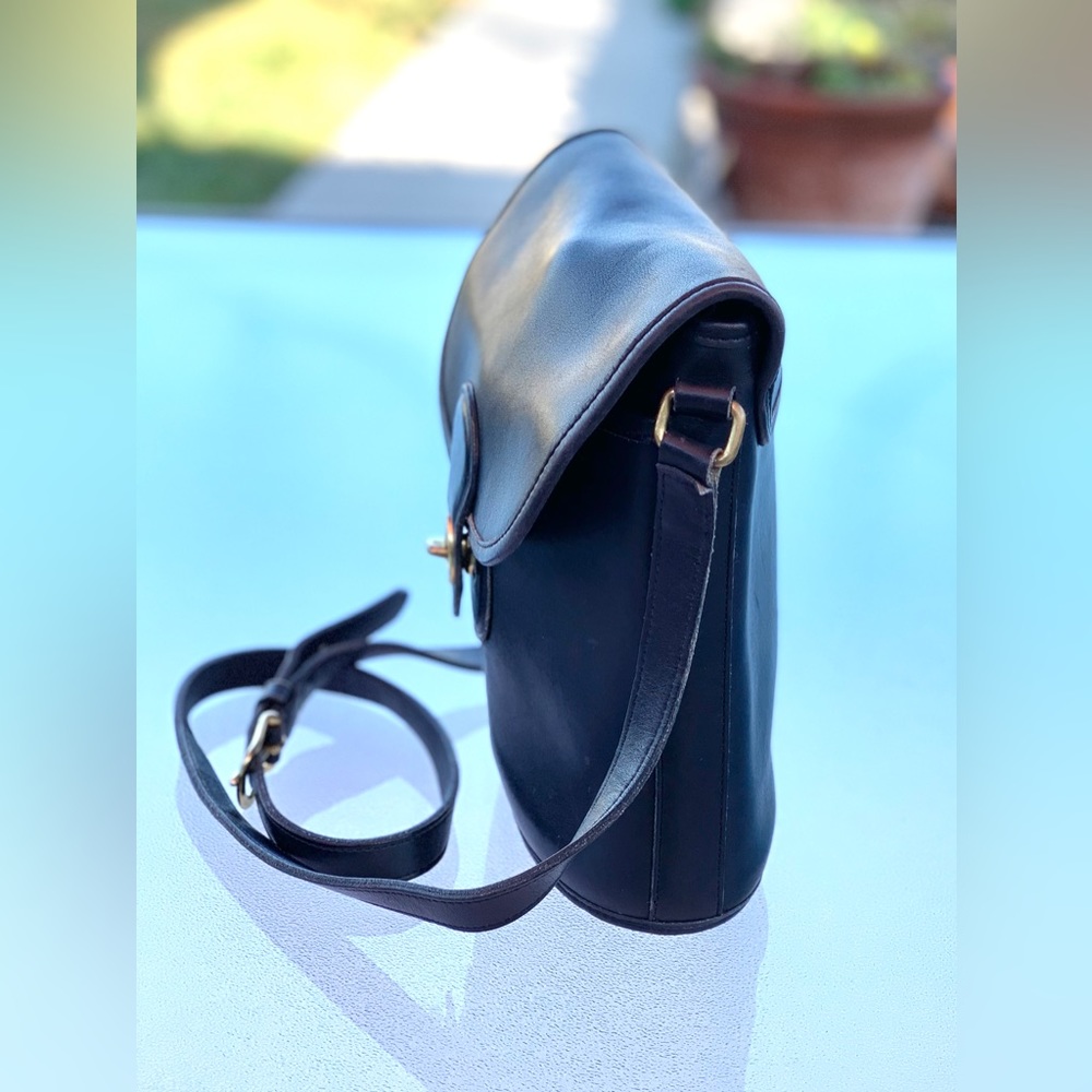 Vintage Coach Black Leather Shoulder/Crossbody Bag - Picture 3 of 9